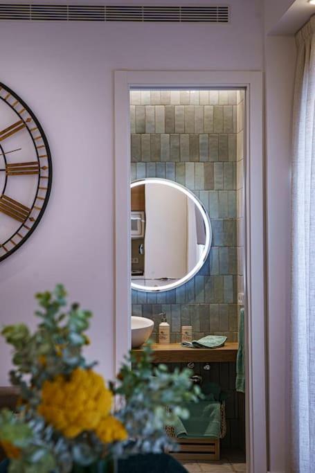 Mini Hotel In The Heart Of Sevilla For Exclusive Usage Sevilha Exterior foto